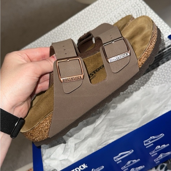 LIKE NEW Birkenstock Arizona sandals - size 36 - Picture 3 of 6